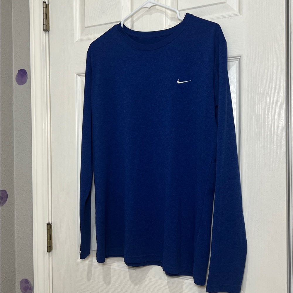 Women’s Nike royal blue long sleeve tee XL